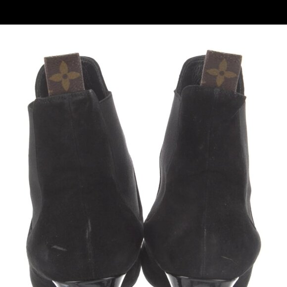 Louis Vuitton Suede Chelsea Boots - Picture 7 of 7